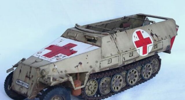 SdKfz 251/8 Krankenpanzerwagen