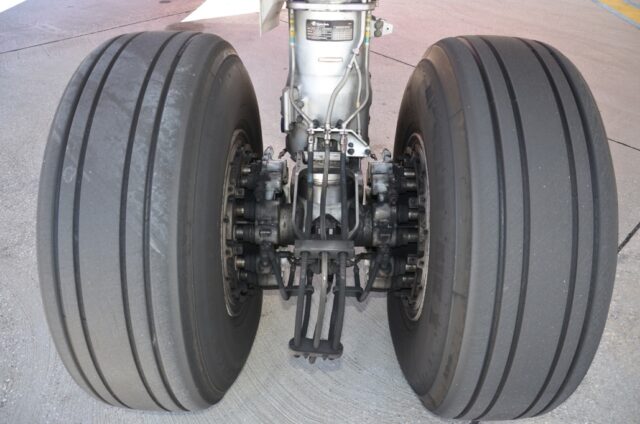 Pintar bandas de rodadura aviones
