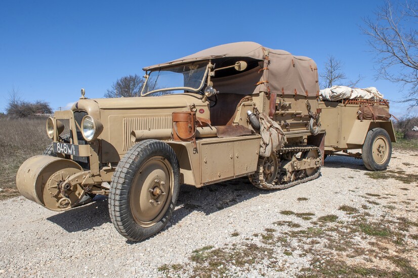 Citroën-Kégresse con trailer